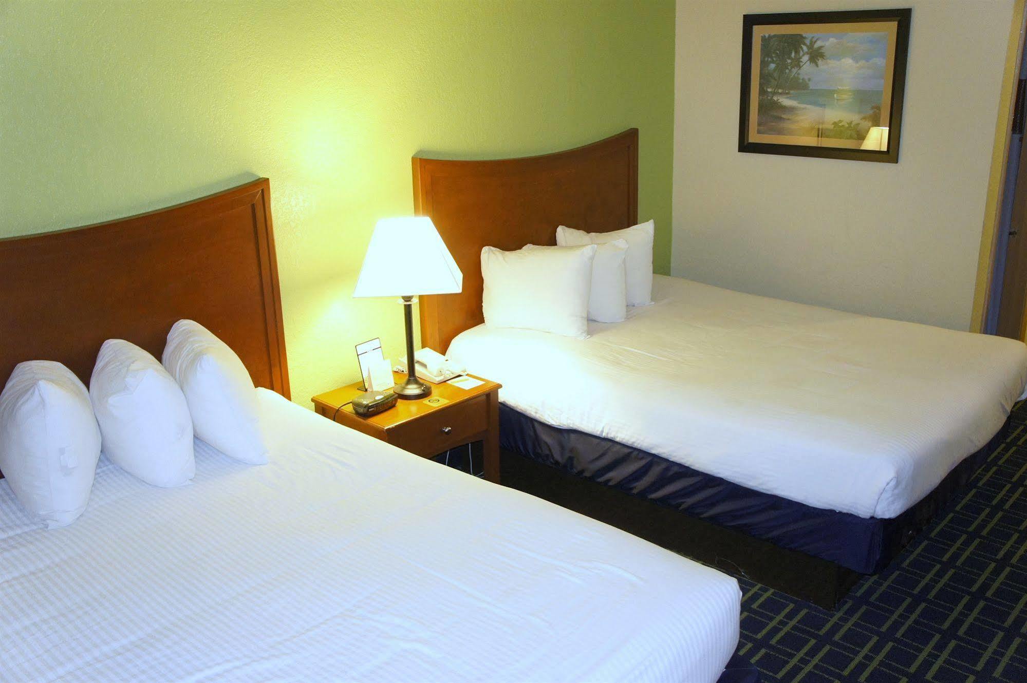 Emerald Coast Inn & Suites Fort Walton Beach Eksteriør bilde