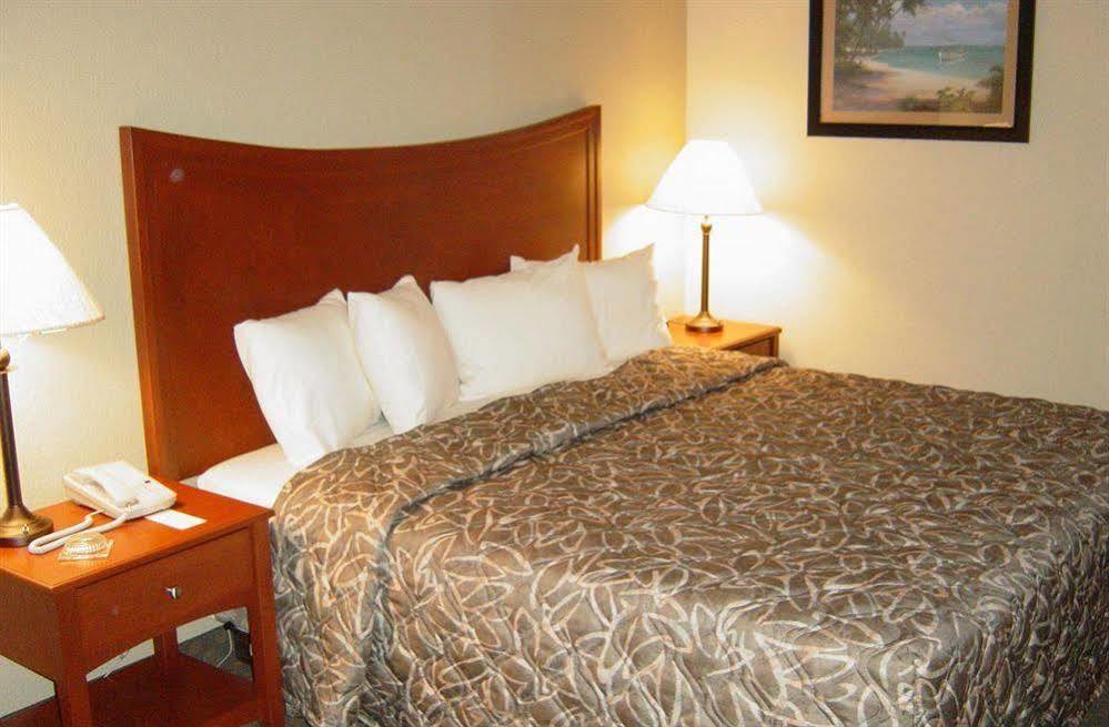 Emerald Coast Inn & Suites Fort Walton Beach Eksteriør bilde